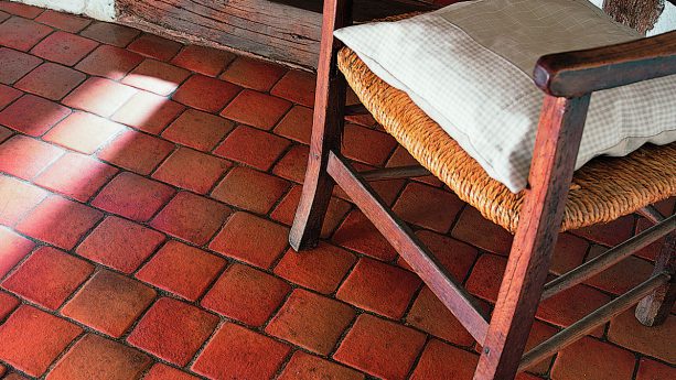 Want to give your own #woodcare project a try? Take a look at our guide on how to renovate your #wooden furniture with tint and wax. 

#LibTip #WednesdayWisdom #Liberon #WoodcareExperts

liberon.co.uk/help-advice/ho…