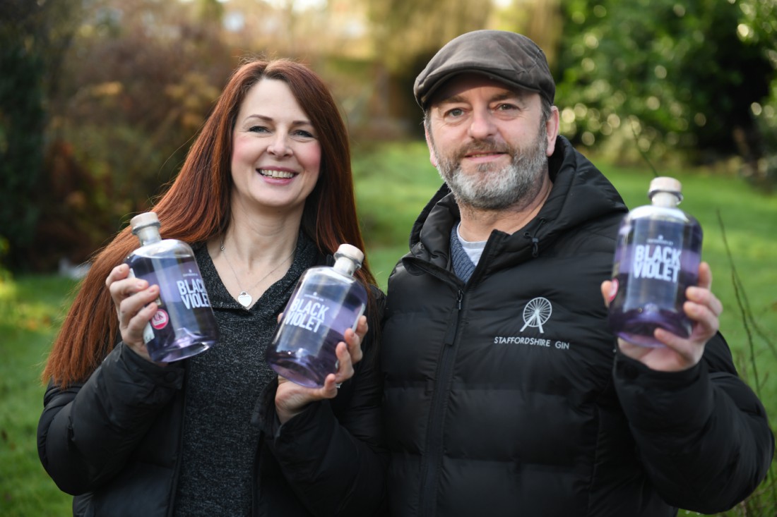 Laura_James88's tweet photo. Gin-loving couple set sights on 'going global' after international awards recognition @staffsgin #localandproud 
https://t.co/umtaAfQMuM https://t.co/znXdEcVfGp