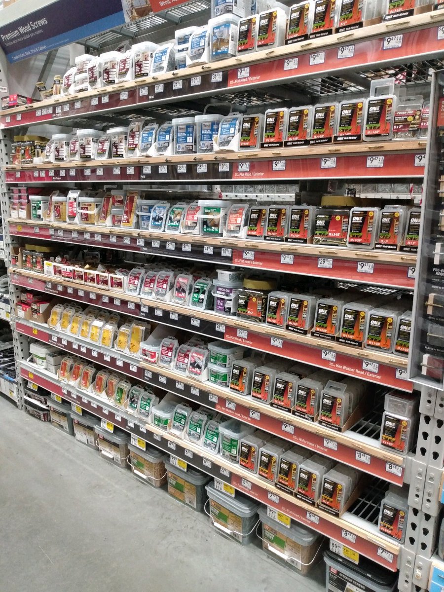 Fishon2612's tweet image. The team doing an amazing job! They forgot to take some pictures, but that's ok, I rather full shelves than pics of trash! Lol 😂🤣🤭 #cardboardchallenge #fastners #instocks  #nailsandscrews @rysmith2921