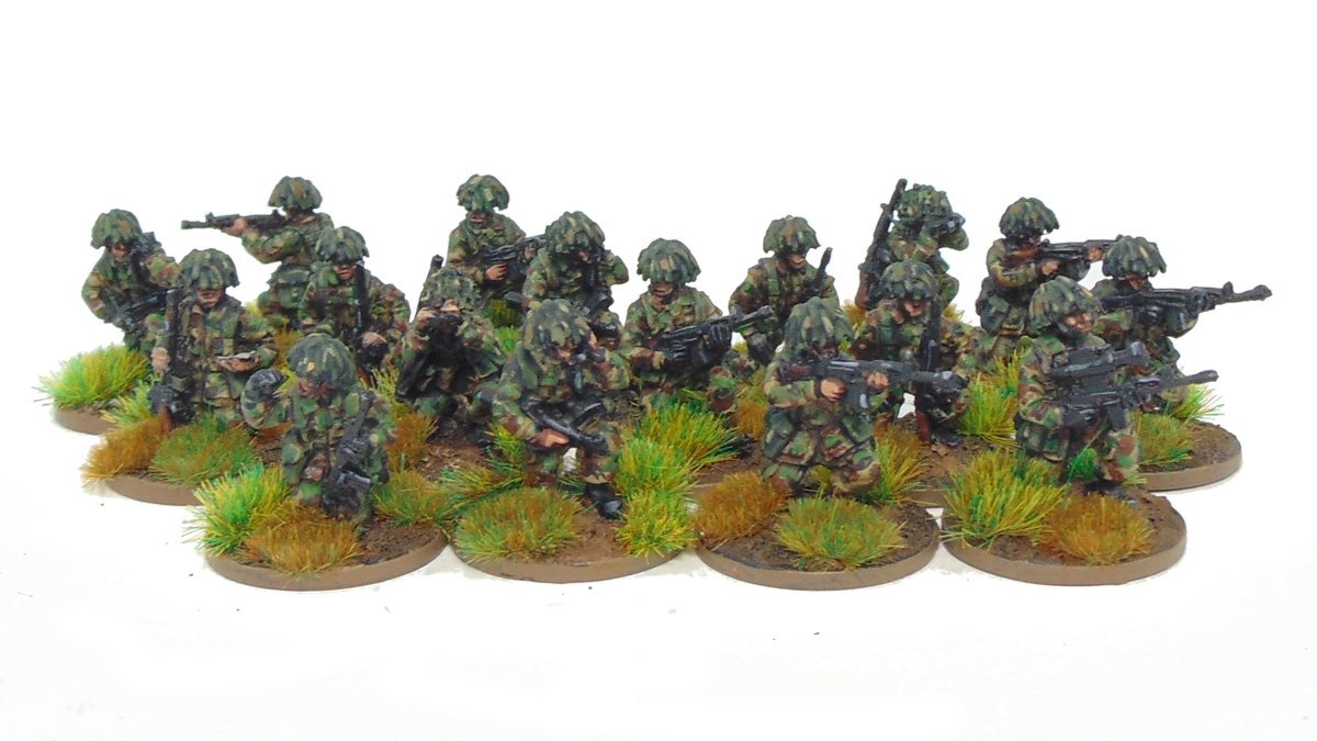 Part of an ongoing 20mm BAOR commission, various troops including command and FOO.
Minis by #Elhiemfigures
#Coldwarwargaming #miniaturepainting #20mmwargaming