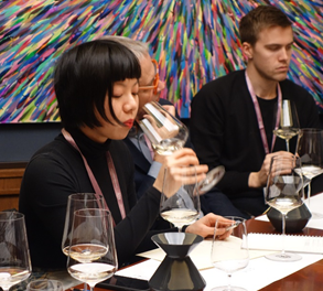 Want to be the first to sample the 2019 vintage of Koshu? Then head down to @67pallmall next Wednesday to meet 9 leading producers and sample the 2019 vintage. Please register in advance here – koshuofjapan.jp (Trade Only)