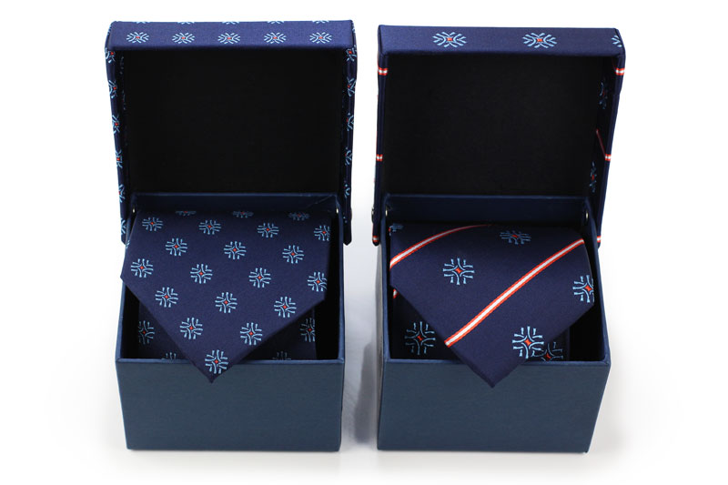 DonaldMax212's tweet image. It is an obvious fact that bright and colorful things seem more tempting to eyes. Keeping this fact in mind you must make your Custom Boxes With Brand LogoLinks to an external site. dynamic and colorful. bit.ly/2Gwc0VH #customboxes #custompackaging #customtieboxes