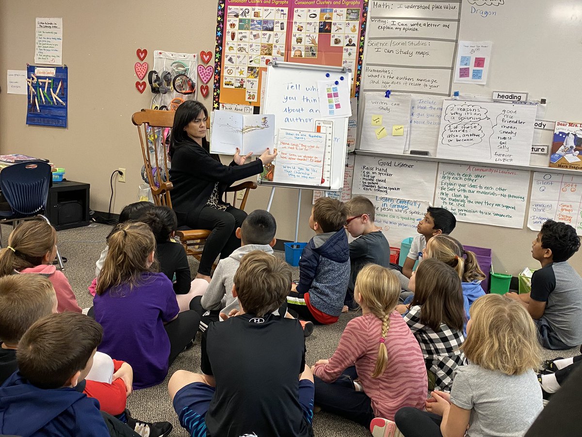 martinezteach's tweet photo. Spreading literacy campus wide! Thanks for the read aloud @magdalenajistel we loved it! #thegreatestparkside #1lisd https://t.co/Iy0D4eZQ3o