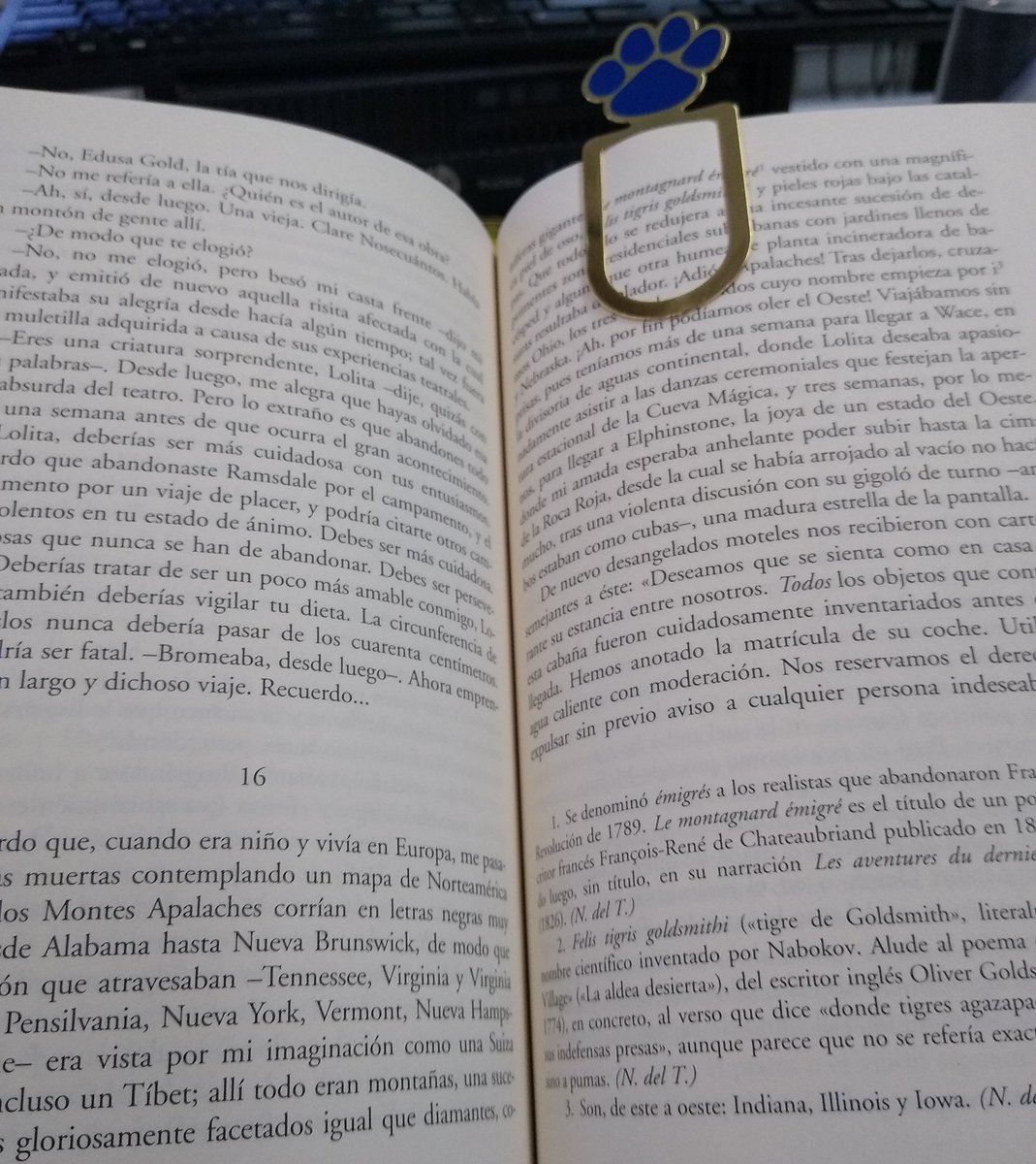 JacquelinePueb5's tweet photo. Un buen libro para pasar el rato...#ocioturismo @veronicaverus08 #cucsur https://t.co/mfwACiDv22
