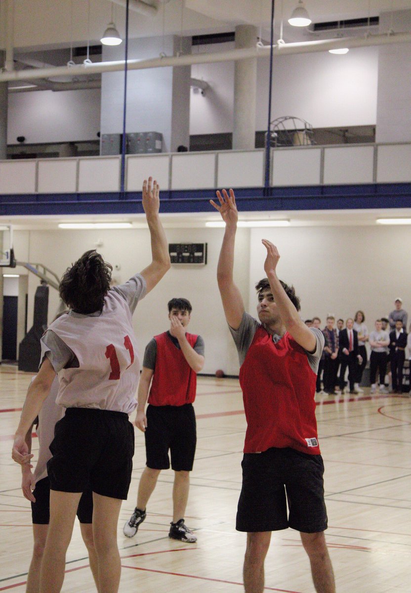 OUPikes's tweet photo. This week one of our IM basketball teams had their first official regular season game versus Kappa Sigma.
The men showed up and threw down, leaving the scoreboard 50 to 23, our chapter walking away with the dub.
Way to eat, gentlemen!
#OUPikes https://t.co/UttWzl1YCh