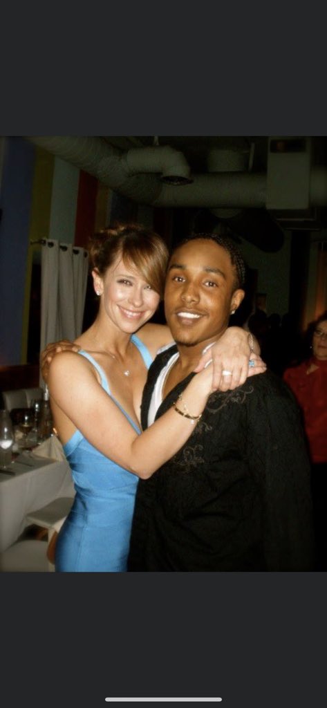 YunGMoE's tweet photo. Jennifer love Hewitt https://t.co/iw1a6DqSX7