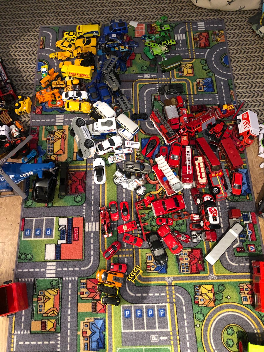 mrsashleybcn's tweet image. A rainy afternoon spent with Rory sorting vehicles into groups... #colourgroups #modelgroupings 

Note to self- don’t buy anymore vehicles! 😂