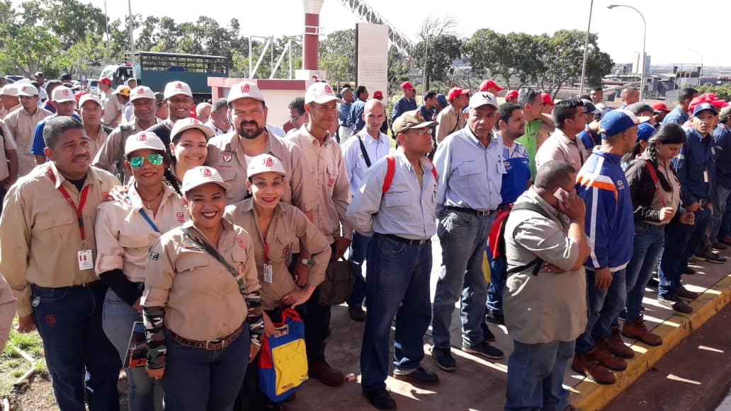 MpppstBol's tweet photo. que se realizará desde el 29/01/2020 al 16/02/2020 de las empresas @CvGaldia, bajo la dirección del Coordinador Nacional de los CPTT G/D Méndez Graterol, contando con la presencia del Vice Min @joseramonrivero Prof. Jesús Martinez @UBTJR_NACIONAL https://t.co/HWNKXLvzvf