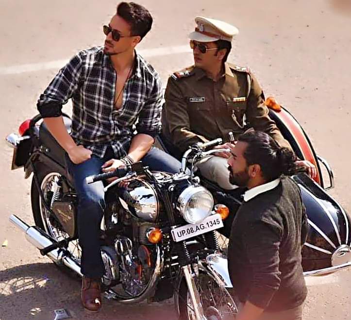 ShootingSoluti3's tweet photo. Shooting day #baaghi3
Special thanks to Surendra kalra Sir.

For more info visit on https://t.co/SLprrSgknD or feel free to connect us on +91 9602900904 or email us at
karann@shootingsolution.com
#shootingday   #onset #jaipur #shoot #film #lineproduction  #shootingsolution https://t.co/dqLikpSucu