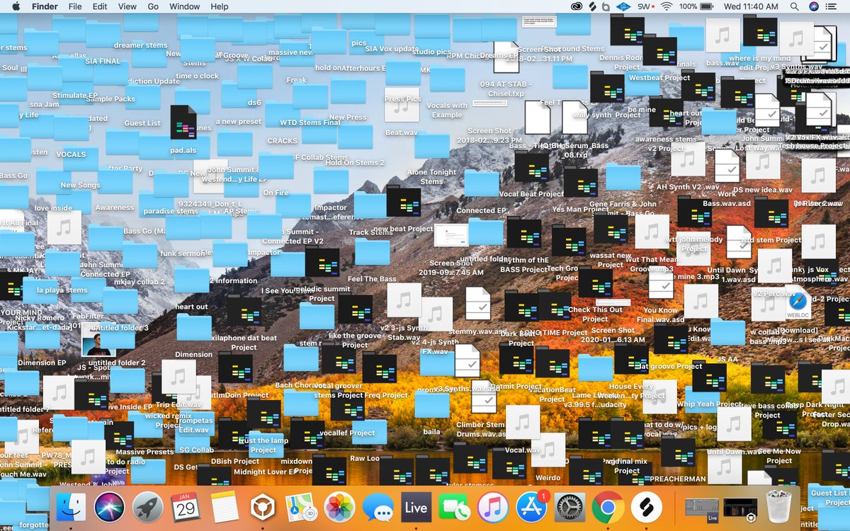 johnsummit's tweet photo. if your desktop doesn't look like this are you even a producer https://t.co/Lagiwj0g1a