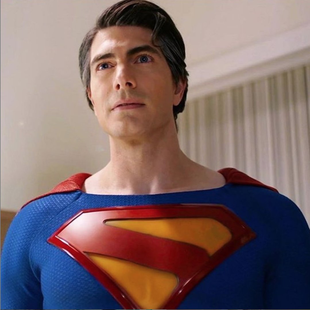 *Creéis que el #Superman de Brandon Routh post-crisis debería tener una min...