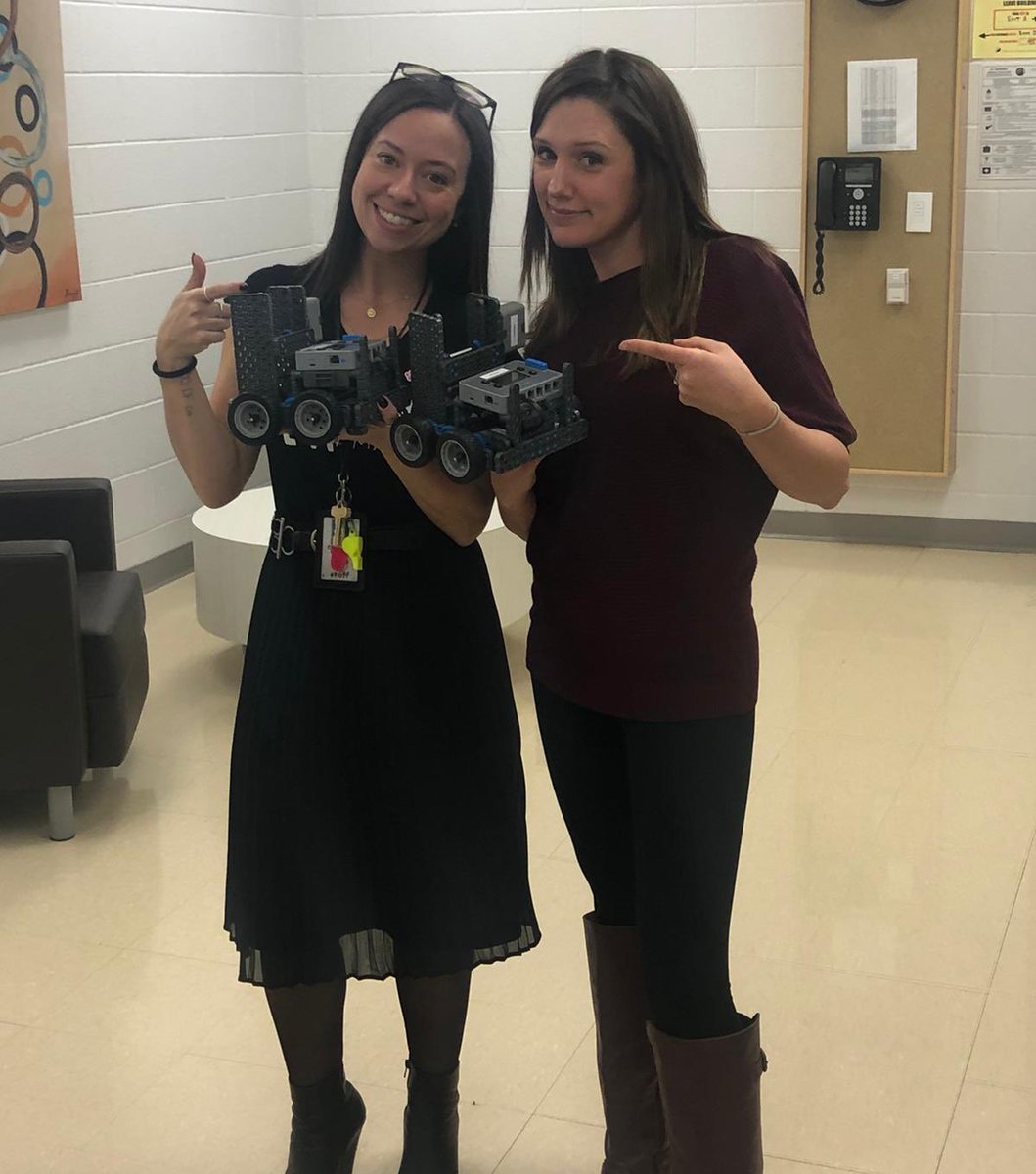 MsRicher44's tweet photo. โGirls who Botโ #vexIQ .... spent the morning building with @Ms_Rebelo. Only half way, but super excited to see it coming together #teachingpartner #greatminds #engineers Canโt wait to explore with the students! @stalphonsaDP https://t.co/WUM8YdqgEA
