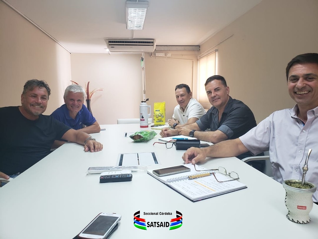 SATSAIDcordoba's tweet photo. 》#SatsaidCba @riocuartotuciudad ➡️#Junta 👥
Con la empresa @telecomarg y
@Fooesitra
👉para coordinar la movilidad mixta
#AcuerdoConvergente
#SatsaidCba 👇
#SecretariaDeAcciónSocial
#satsaidcbateinforma📲💻 https://t.co/rERp4MnvYZ