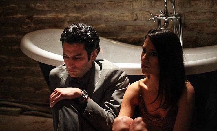 Yaran günahındır. Ya yanacaksın onunla kendi cehenneminde, ya da kendinden bile saklayacaksın.