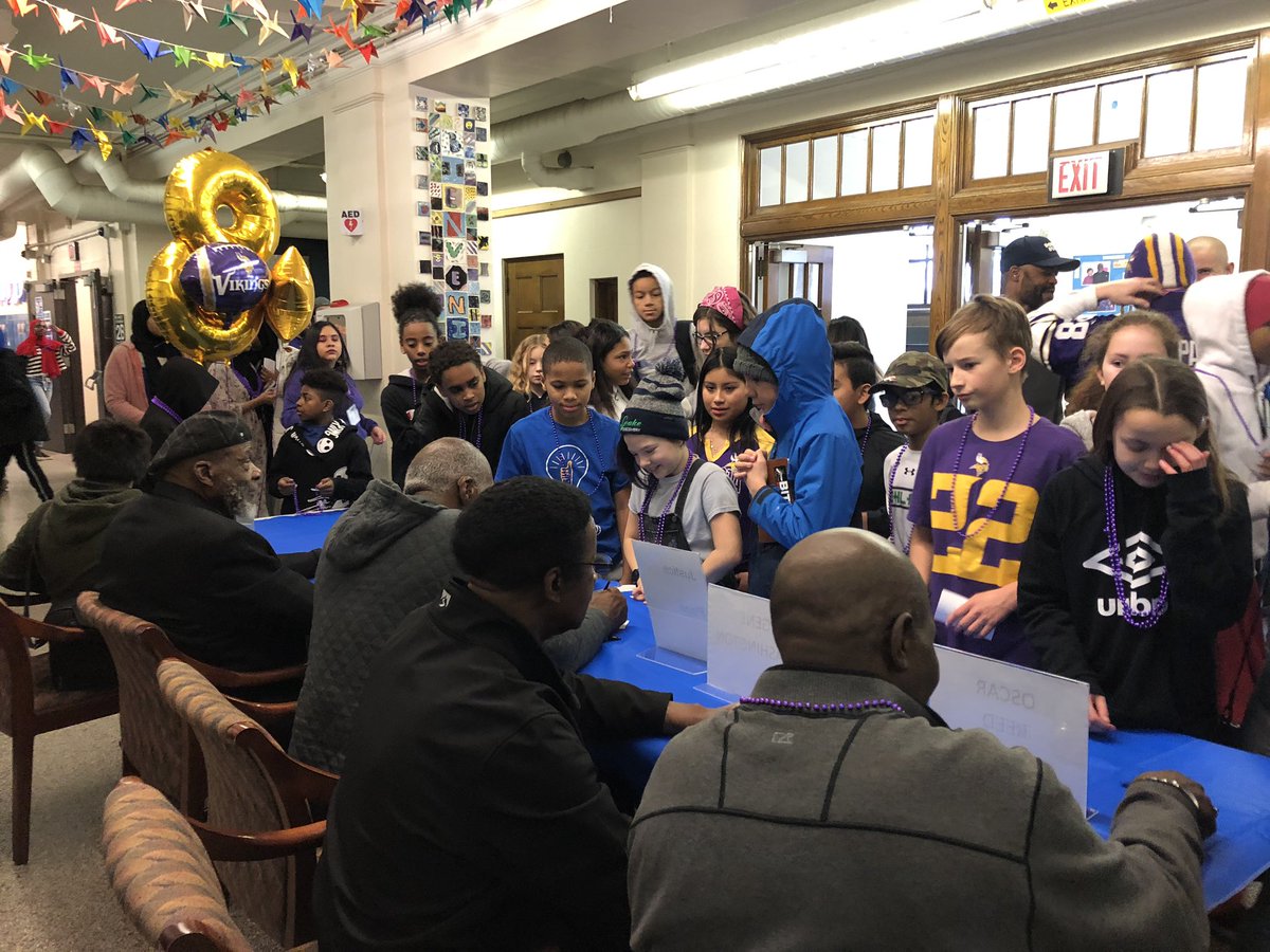 MPS_JusticePage's tweet photo. 88th Day Celebration—party at school, making learning fun, community matters  #adultSEL #ourhouse https://t.co/lfQ8Cp5QxV
