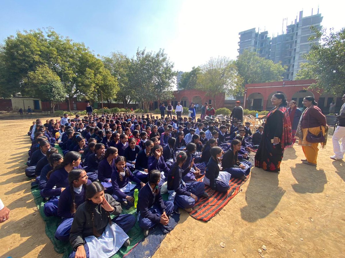 drriteshmalik's tweet image. It was an honour to launch Haryana's first digital govt school by @Muskaan_Dreams :) @innov8cowork #oyoworkspaces