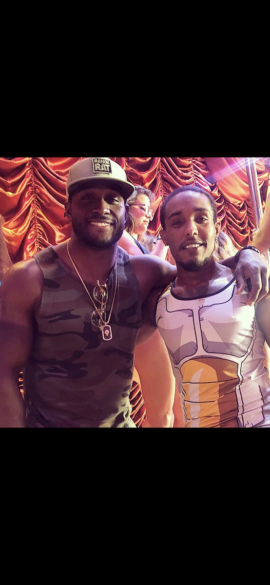 YunGMoE's tweet photo. Reggie Bush https://t.co/TQiDMt1kl8