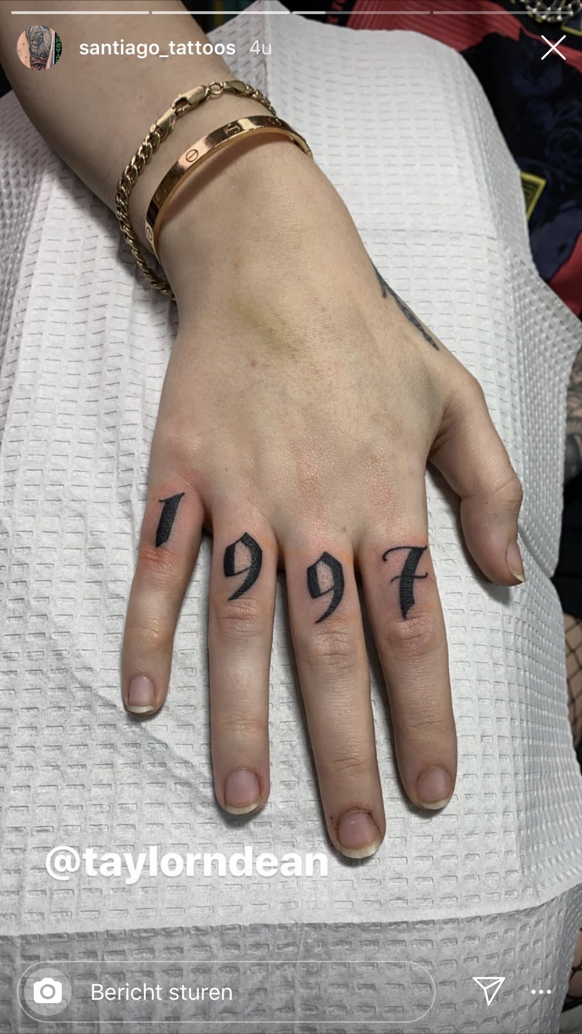 Taylor Gangzeichen Hand