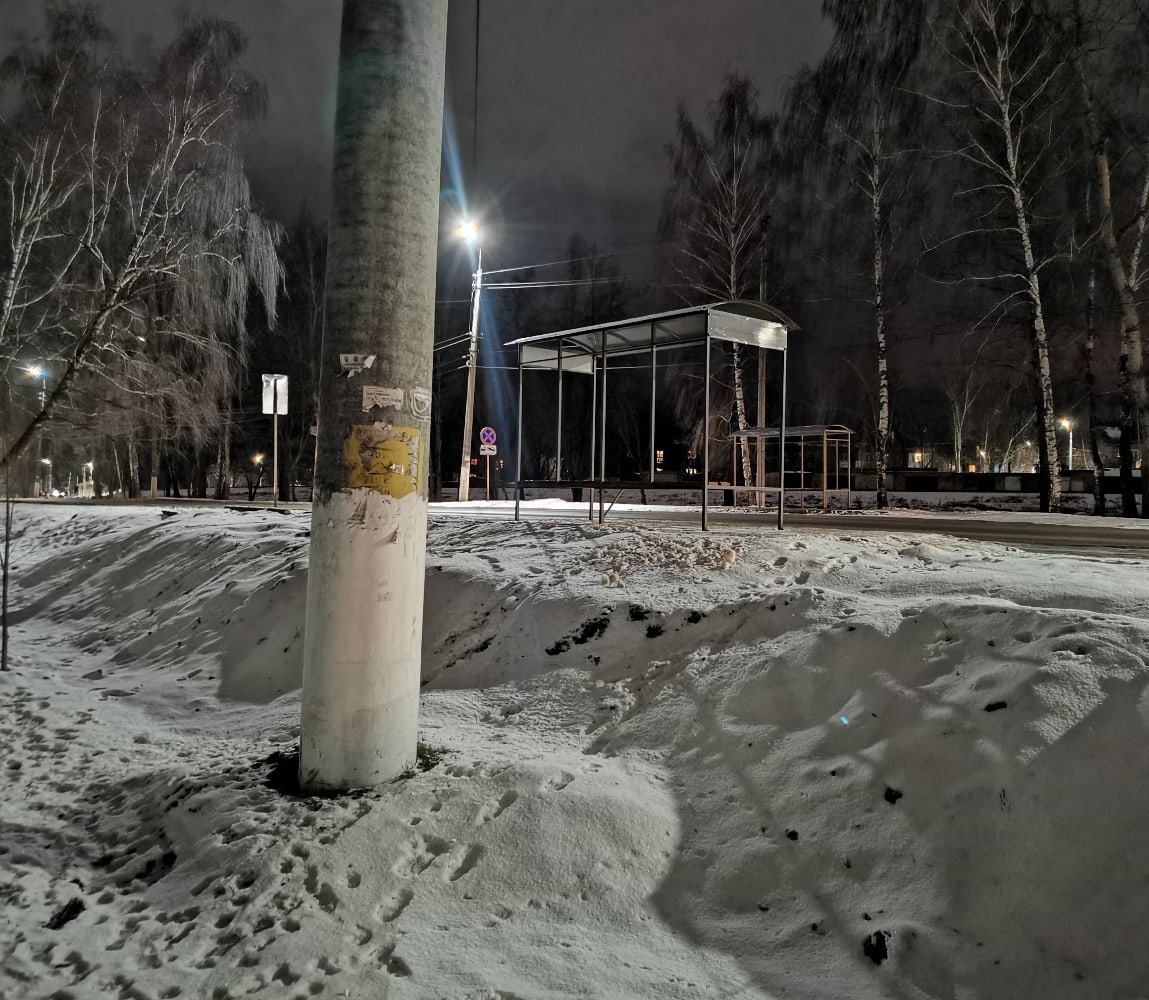 Опасная остановка в Донском 

В летний период по улице Новой остановили остановочные павильоны. Администрация обещала сделать подходы, так как остановка находится на возвышенности. Прошло 8 месяцев - проблема не решена.
<a href="/donskoy_71/">АМО Донской</a> <a href="/Tularegion71/">Правительство ТО</a> <a href="/Contactcentr71/">Дежурный модератор</a>