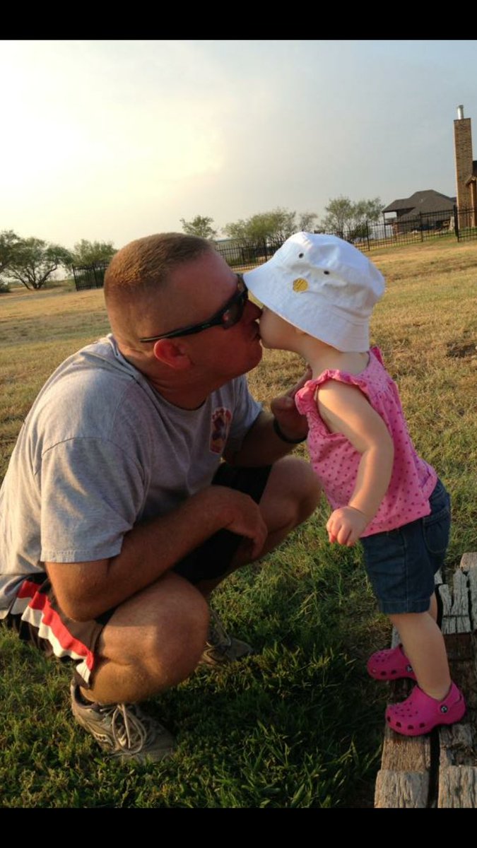 jesseh705's tweet photo. @elleduncanESPN #girldad https://t.co/S8iNkoNElR
