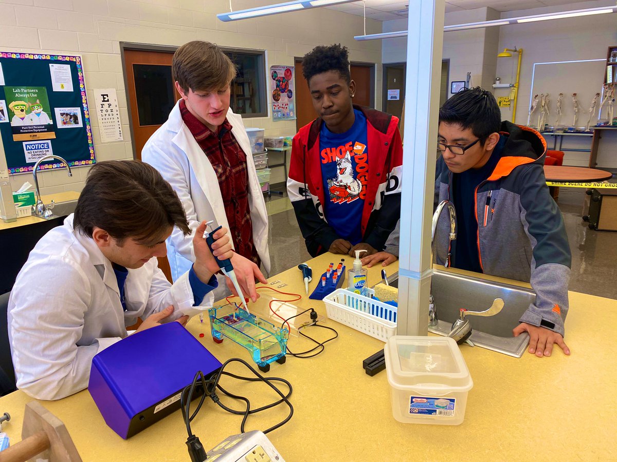 JSHoward88's tweet photo. Some of my favorite former Ss are touring #WorTech today!💙💛 Thanks for joining us & learning more about the #CTE opportunities in @WorcesterSystem, @PocomokeMiddle 8th graders! We can’t wait to have you back as @WorcesterTHS students! ✨ https://t.co/fmYAqOecb8