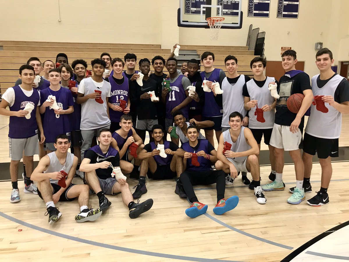 OCIAASports's tweet photo. @MWathletics_ Boys Varsity and JV Basketball worked two hours with Santa Helpers Program with Middle School ENL students. Great job team! #OCIAACommunityService https://t.co/LUqpv0pSX5