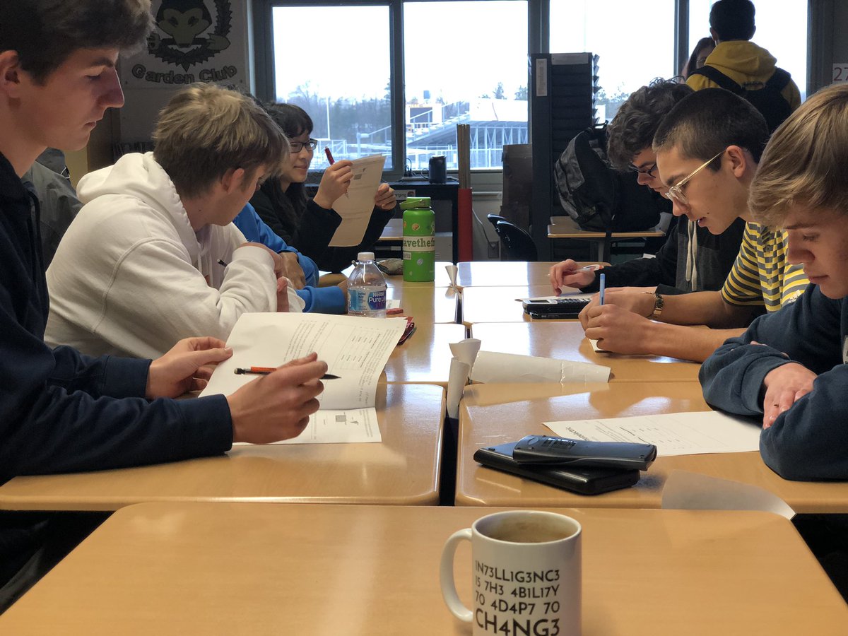 MrJOlsen's tweet photo. Serious work happening in #PNibphysics https://t.co/YR1PUx3h8c