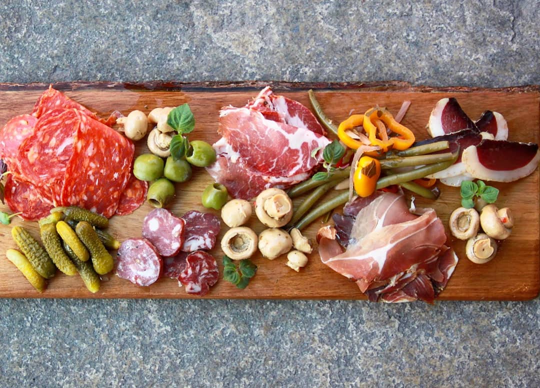 BistroRomano's tweet photo. Bistro Bar Happy Hour $9. Food Menu - Truffle Mac &amp; Cheese &amp; Salumeria Plate (shown here) plus draft beer, house wine, sangria &amp; cocktails at 4, 5, 6, &amp; 7 #happyhour #philly Monday to Thursday 4:30 to 7pm &amp; Sunday 4 to 6:30pm. https://t.co/idqpoeDSpm