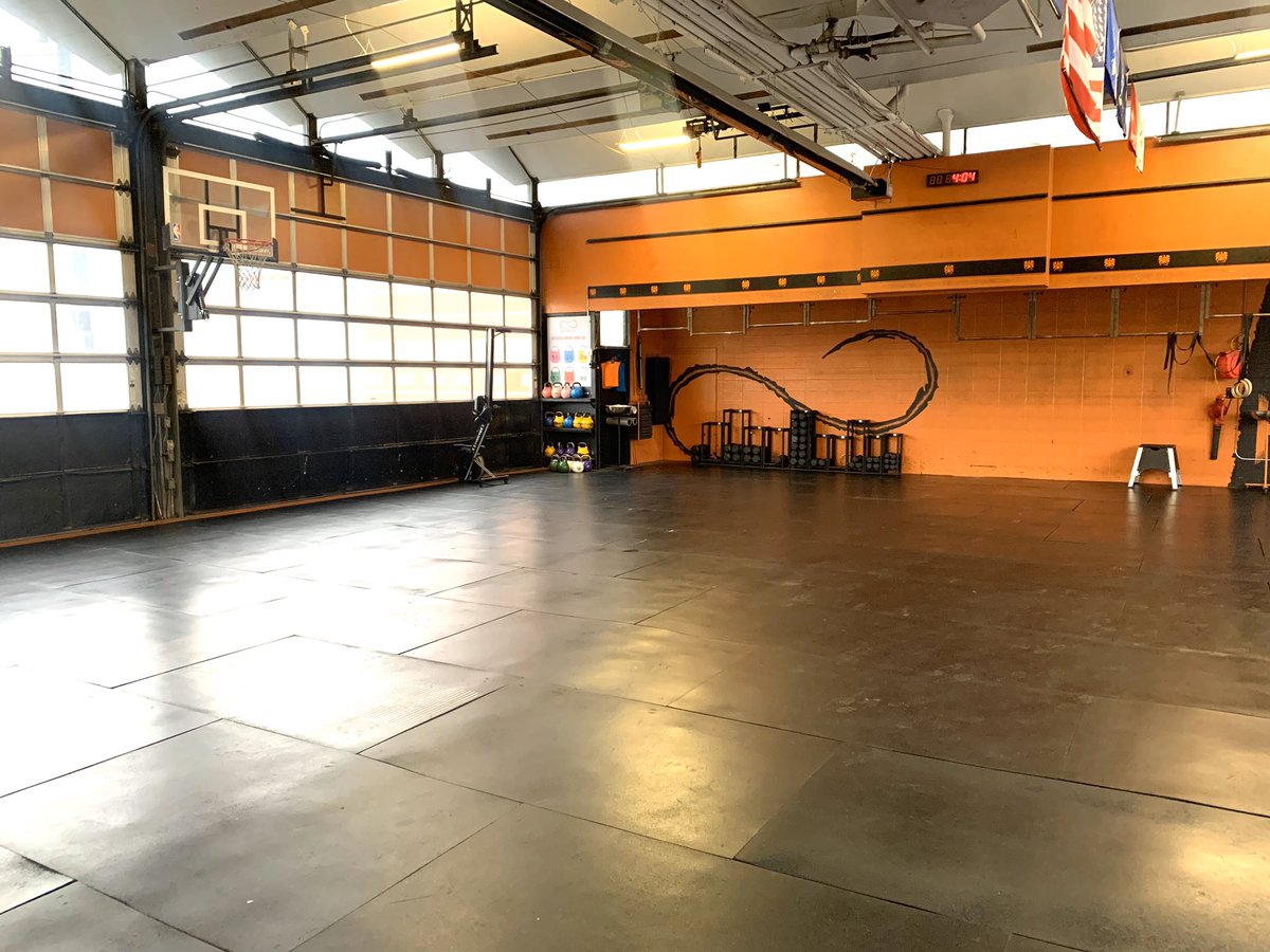TheCEO_UTS's tweet photo. (Prayer, Hard work, Determination)
#MakeYourPassionYourProfession
•
The (NEW) UTS Sports Performance Facility Located in Grand Rapids, Michigan || (Powered By:: 8DG)
•
#UTSsportsTraining #UTSEliteAAUprogram #Agency #Facility 
(https://t.co/O2hKedLE2M || https://t.co/8Ygdn9B45s) https://t.co/ZZBIjV2dVj