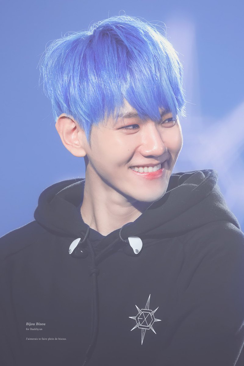 BijouBisou56's tweet photo. 191231 #백현 #BAEKHYUN #EXO  @B_hundred_Hyun

백현아, 우리 곁에 와줘서 고마워✨
오래오래 함께 걷자🥰

#8yearswithBAEKHYUN 
#큥_데뷔8주년_축하해

https://t.co/M1yp4ZnTDg
https://t.co/uRhLGHkLFi https://t.co/3BhZWFhoR0