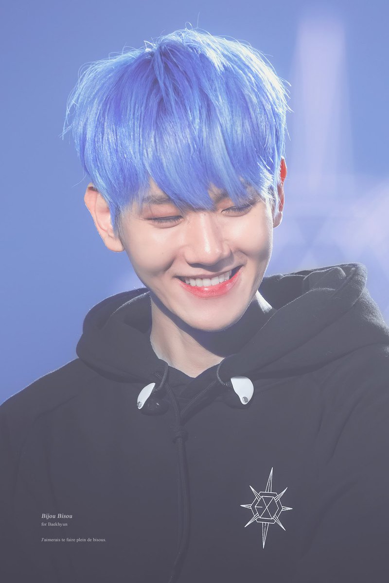 BijouBisou56's tweet photo. 191231 #백현 #BAEKHYUN #EXO  @B_hundred_Hyun

백현아, 우리 곁에 와줘서 고마워✨
오래오래 함께 걷자🥰

#8yearswithBAEKHYUN 
#큥_데뷔8주년_축하해

https://t.co/M1yp4ZnTDg
https://t.co/uRhLGHkLFi https://t.co/3BhZWFhoR0