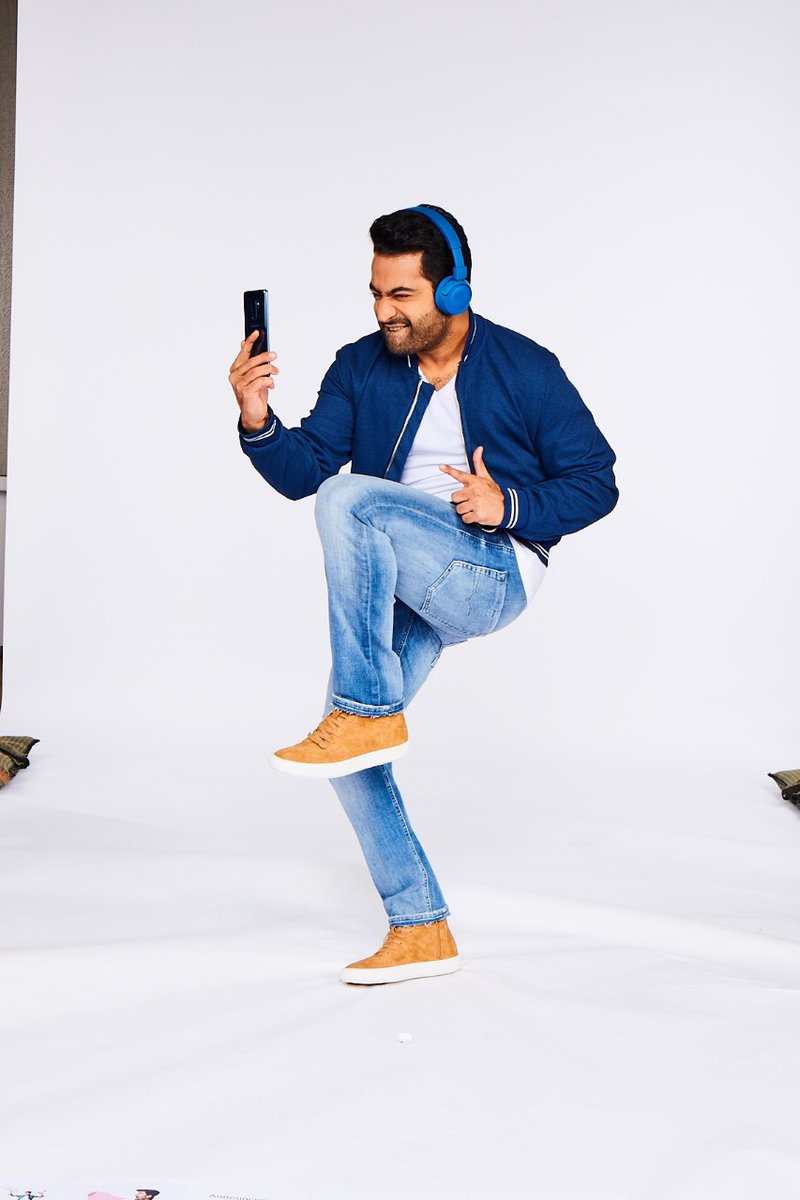 tarakfangirl's tweet photo. నిన్ను చూస్తే  చాలు ఏదో తెలియని ఆనందం
ఇంతే చాలనిపించే సంతోషం 
@tarak9999
#KomaramBheemNTR
Copied https://t.co/ArrqFHO4Nm