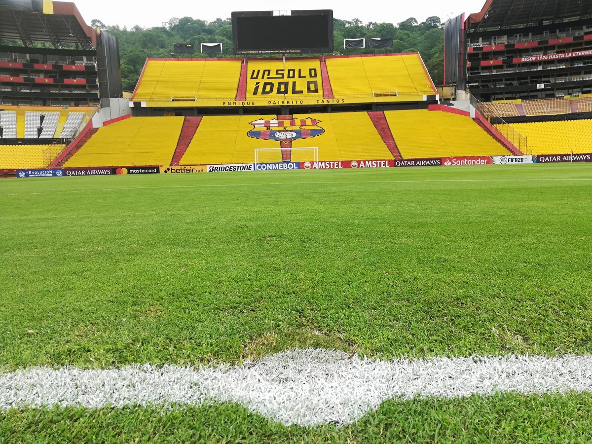 ProgresoOficial's tweet photo. Felicitaciones a @BarcelonaSC por las condiciones de su Estadio 🏟. Realmente hermoso, un placer tener el desafío de jugar acá.

¡Estamos prontos!

No termina hasta que termina... 

#SoyDelGaucho #SomosBarrio #JuegaProgreso https://t.co/q42cBaA1fd