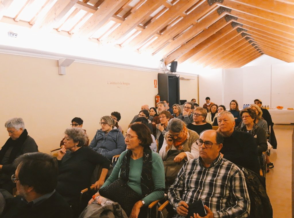 ginapol's tweet photo. Per primera vegada, s'organitza una xerrada sobre les #personesTrans a #santjust amb el suport de tres entitats potents: @TransBaix @EUFORIA_FTA @sb_enpositiu. És clau fer pedagogia i difondre la diversitat de #gènere i de #sexe. #STOPpinparental #LGTBIQ https://t.co/wXcZ4rbIG1