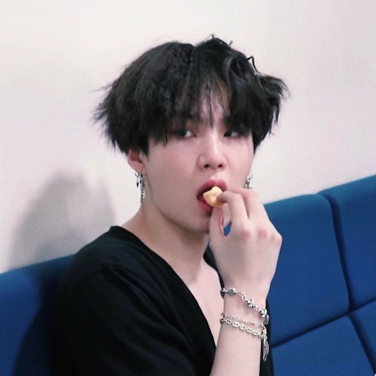 องหยิงหรง tweet media