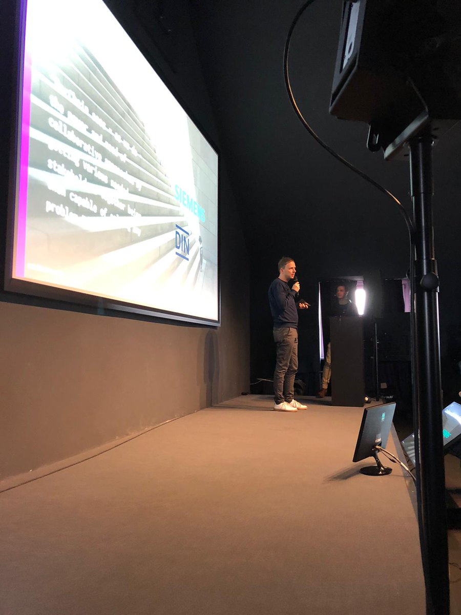 ber_chain's tweet photo. Next up is our @FrankBausB from @licenserocks
Member since we started and going strong.
Creating new collaborative business models for software license sharing between organizations to avoid double spending
#Germany #Netherlands #BlockCollab https://t.co/Q5Yz47SnLW