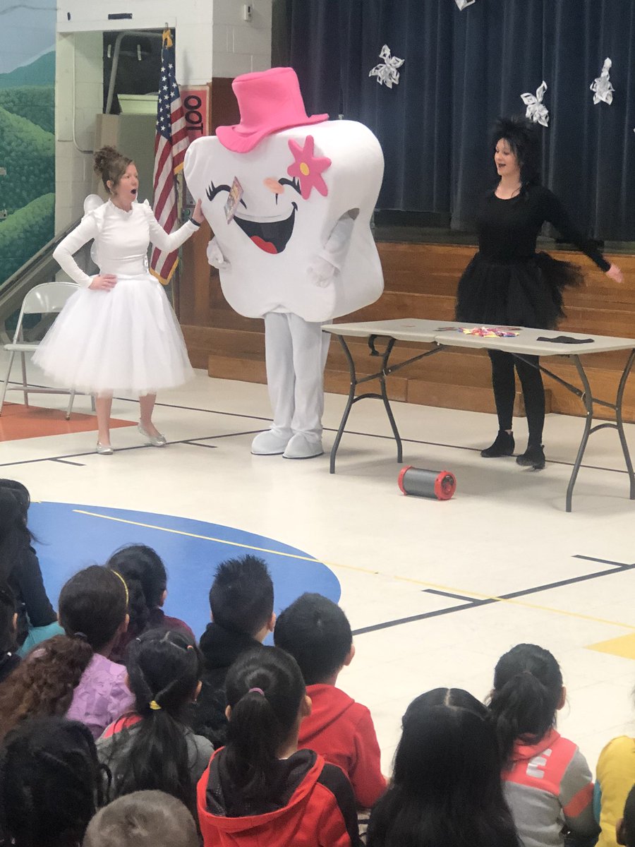 fhes_huskies's tweet photo. Thank you to Small, Martin &amp; Piers for their dental health program this morning for preK - 2nd grade. #ignitelearningBCPS https://t.co/YgkGIm5c9M