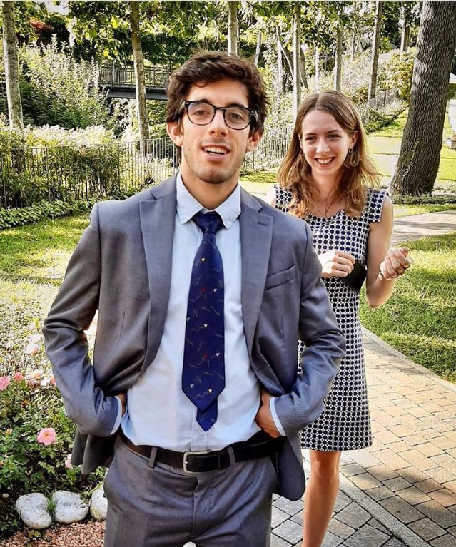 SV_runner's tweet photo. Sportivi dentro eleganti fuori!🧞‍♂️🧚🏻‍♀️
#wedding #elegancia #loveislove #necktie #inwonderland https://t.co/ImajRsOZ0i