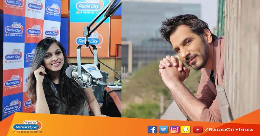 radiocityindia's tweet photo. Don't forget to catch all the humour and wit on @rj_teju 's show with @nitinmirani ! The fun begins tomorrow at 12 noon! 

#RadioCityPune #standupcomedy #standupcomedian #comedian #Ahmednagar #Jalgaon #Akola #Sangali #Solapur #Nanded #RadioCityMaharashtra https://t.co/vKYhTCqZEQ