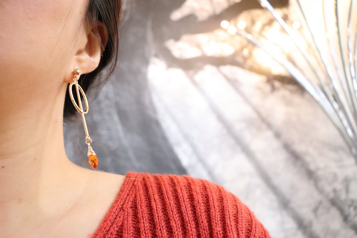 Orange Colour Crystal Bar Drop Unique Earrings etsy.me/37E7OPz #CrystalDropEarrings #HandmadeJewellery #TrendyJewelry #UniqueEarrings #LongBarEarrings #Etsyjewelry #handmadeearrings #lovelyearrings #giftforgirlfriend #orangecolorearrings #orangecrystaljewelry