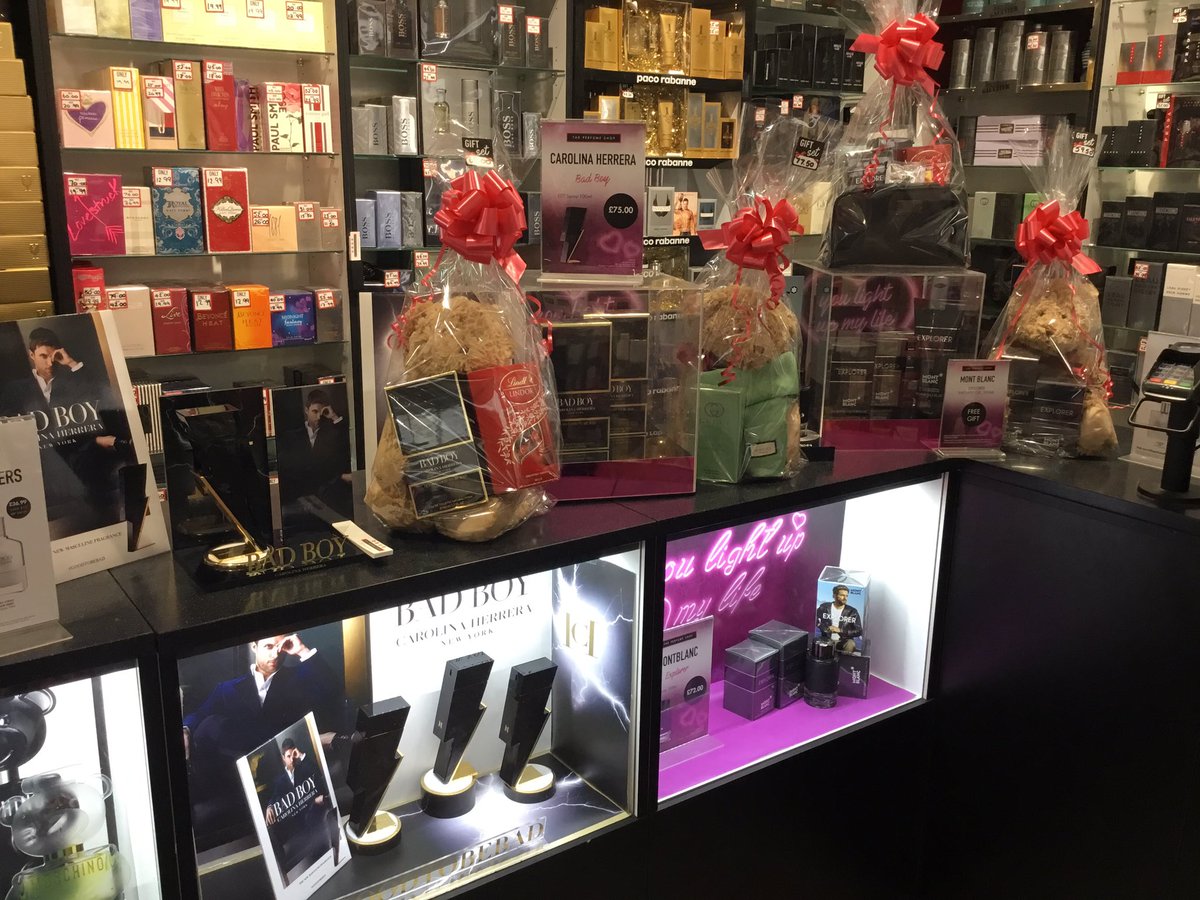 TPS_Hempstead's tweet photo. Come down today to try our new fragrances for your loved ones for valentines day❤️❤️🎉 and pick up a ready to go cello wraps🥰 #armani #carolinaherrera #montblanc #gucci #marcjacobs #ysl #jimmychoo #dior @KimLangleyTPS @TpsHempstead @TPSPeople @michelle_tyson1 @gillgsmith 💐🌷🎉 https://t.co/JTmViuAwNS