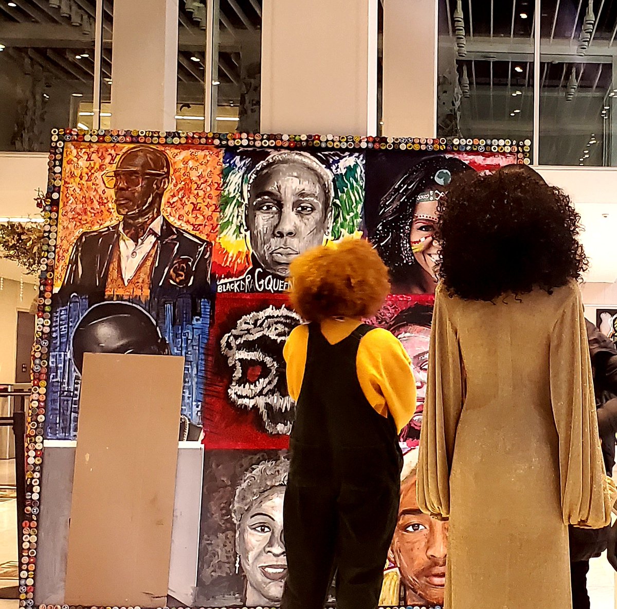 SpinItSocial's tweet photo. Everything is not always what it appears to be. 👁📸 #FITInspired = Time to #JustCreate at @FIT! @FIT_artdesign
Prepping for #BlackHistoryMonth https://t.co/Ond4Xxtakr