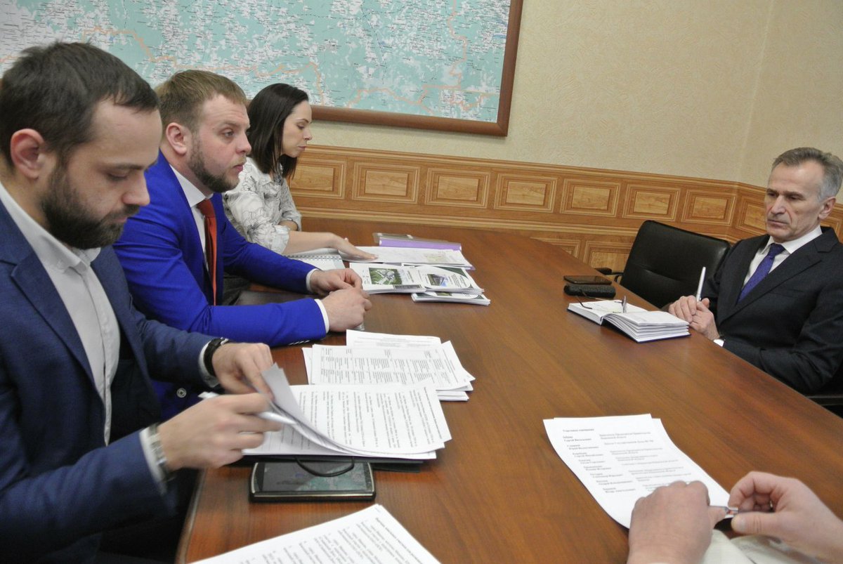 YuriySmirnov's tweet photo. В региональном правительстве обсудили предложения по строительству бассейна в Иванове https://t.co/NIfiQRGdJL https://t.co/3Puy0BcwDU