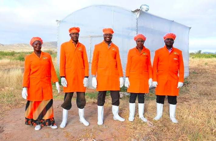 EarthsCall's tweet image. Much Ado About Mangoes
A Kenyan social-business entrepreneur is turning his childhood pain into a scalable solution to fight poverty &amp;amp; hunger — and help solve the SDGs
earthscall.org/news/much-ado-…