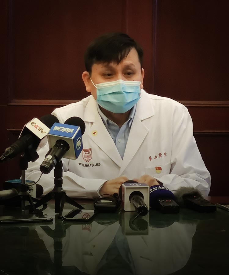 His name is Zhang Wenhong, a leading infectious disease expert at the Fudan University-affiliated Huashan Hospital. He did his postdoc at Harvard’s Beth Israel Deaconess Medical Center and focuses on pathogenesis, specifically of viral hepatitis and tuberculosis. 2/