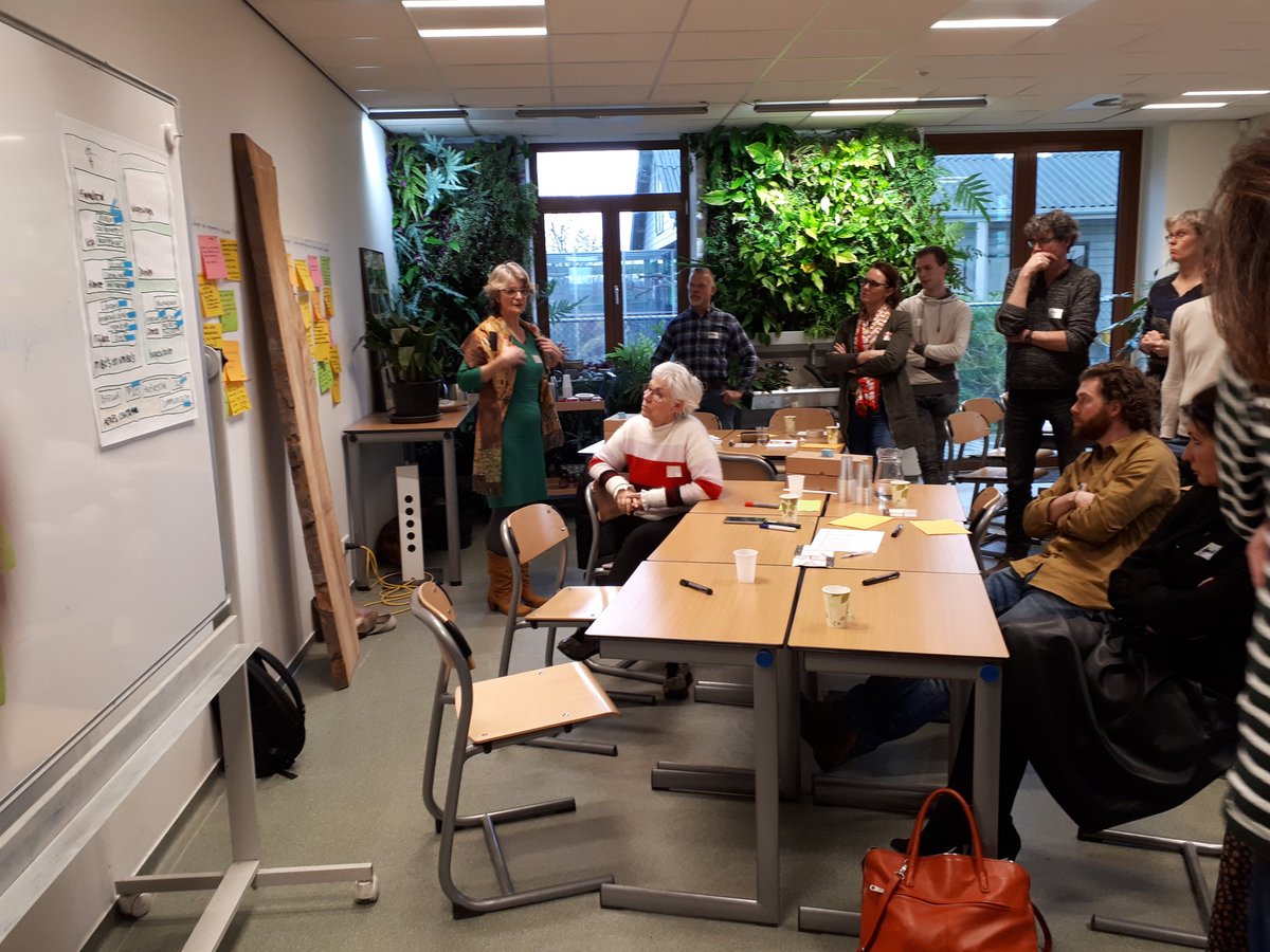 edekkel's tweet photo. Inspirerende workshop over het versnellen van de vergroening voor leren en werken bij @AeresNL @AeresMBOAlmere #groenklaslokaal #groenewerkruimte https://t.co/288BkRVusP