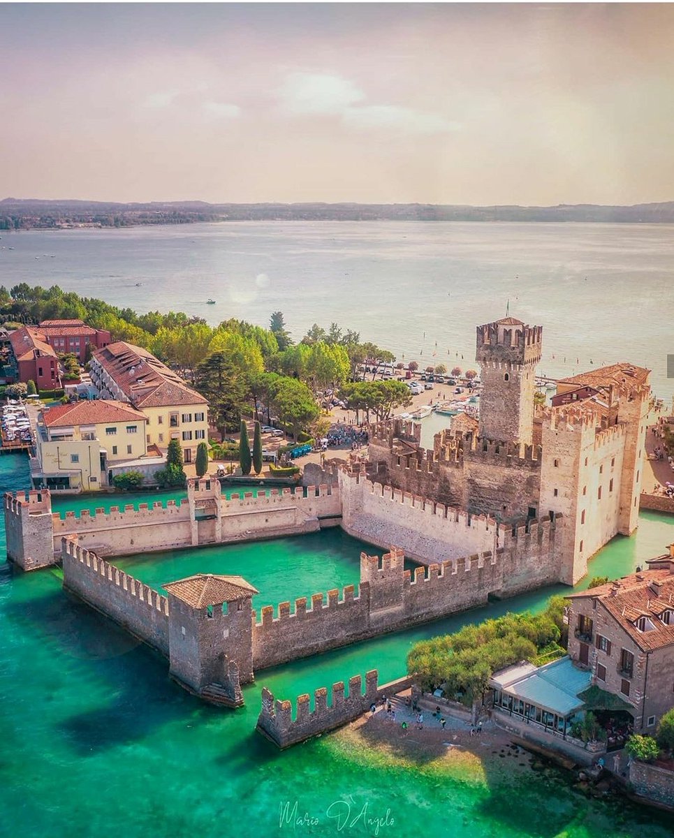 inc_memories's tweet photo. Sirmione Centro Storico, Italy
▪▪🌟▪▪🌟▪▪🌟▪▪🌟
FEATURE 📷: @mario___dangelo 👏👏
Fact - The Scaligero Castle is a fortress from the Scaliger Era access point to the historical center of Sirmione. It's one of the most complete and well-conserved of Italy's castles. https://t.co/GDGm3tQ6um