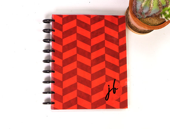 EtsySocial's tweet photo. 2020 personalized monogram planner https://t.co/8AueBYJ5e6 via @EtsySocial #EtsySocial https://t.co/nbogPJG2QG