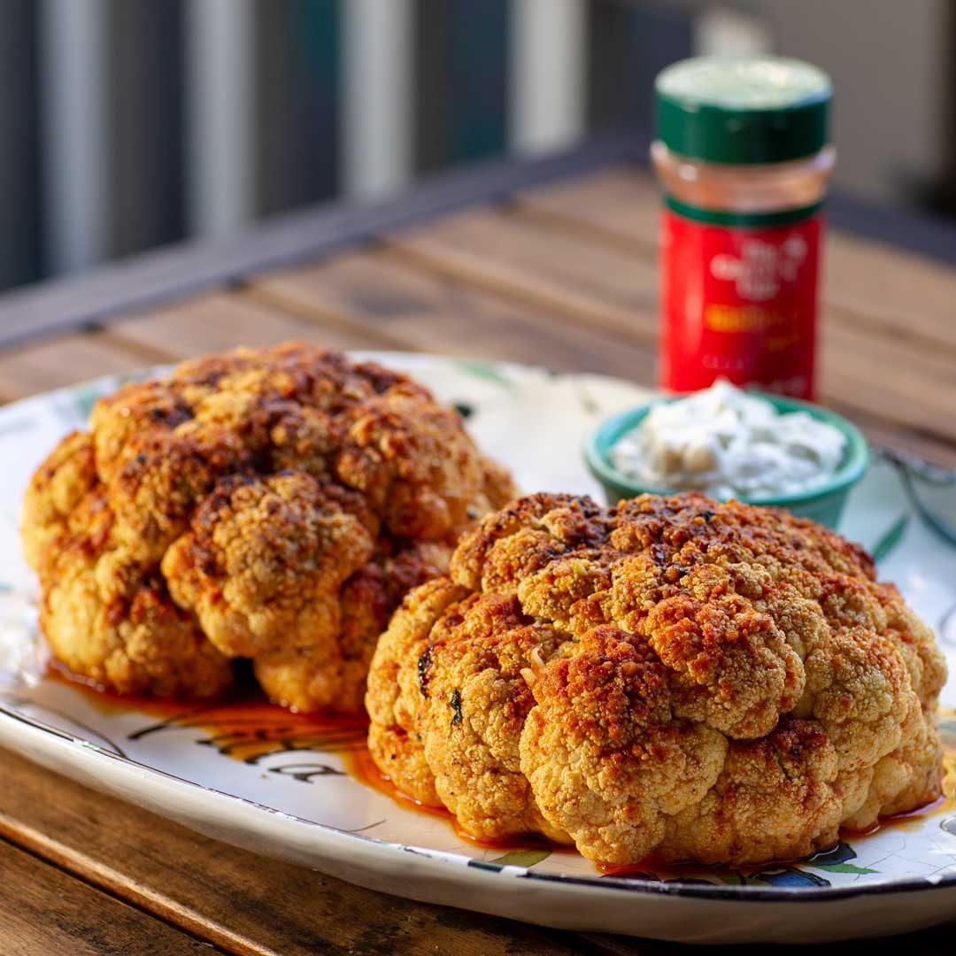 Wicker_Land's tweet photo. We promise, once you take a bite of the Nashville Hot Whole-Roasted Cauliflower you will want more, and more, and more… You get the idea. 
Recipe☞ https://t.co/308wwvtLKS
#BigGreenEgg #Recipe #BigGreenEggRecipe  #Gamedayrecipe https://t.co/4zVEifu7J4