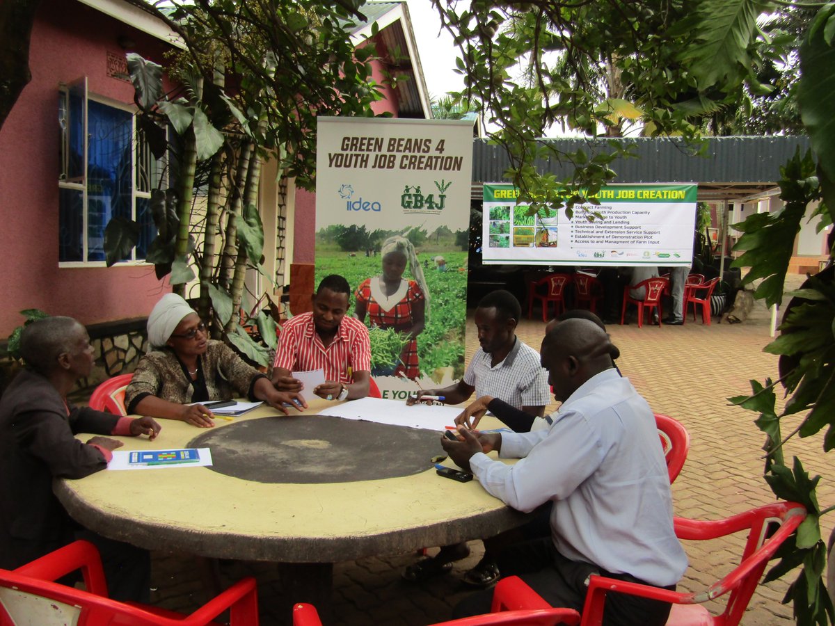 drabainc's tweet photo. @ShambanSolution 
STAKEHOLDERS MEETING
GREEN BEANS 4 YOUTH JOB CREATION PROJECT 

The main goal of the project is to improve livelihood of at least 2,200 youth by enabling them to enter into gainful employment in green beans value chain under contract farming.  @drabainc https://t.co/lupSPgRfN3